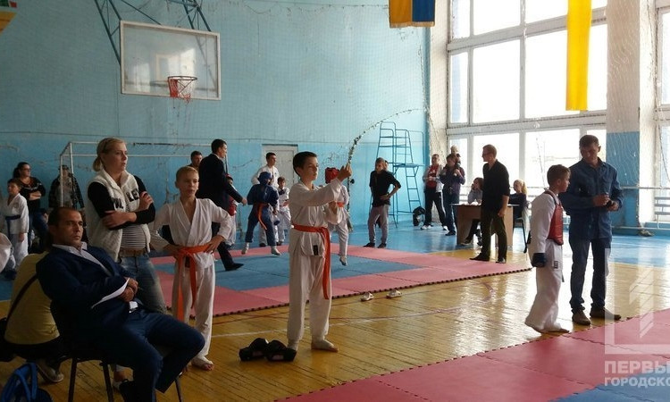 Юные криворожане соревновались в турнире по рукопашному бою, посвященному воинам АТО