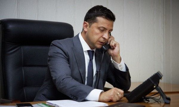 Владимир Зеленский похвастался, что стал первым политиком, поговорившим с преемником Ангелы Меркель