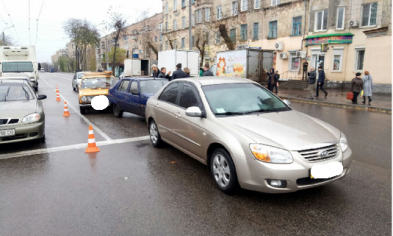 В Кривом Роге на КРЭСе столкнулись три автомобиля 