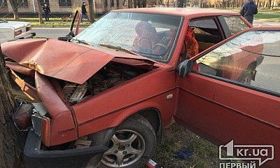 Водитель нарушил ПДД - попал в ДТП, пассажиры в больнице