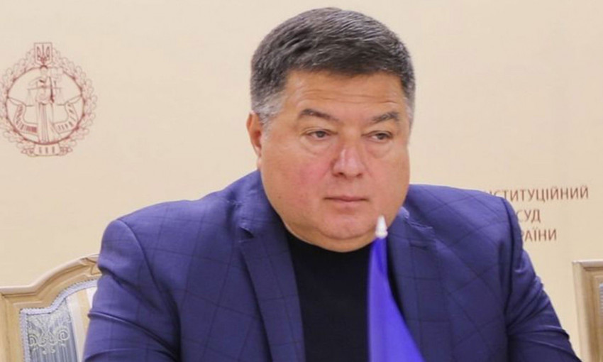 Александр Тупицкий с охраной вновь пытался прорваться на рабочее место – безуспешно