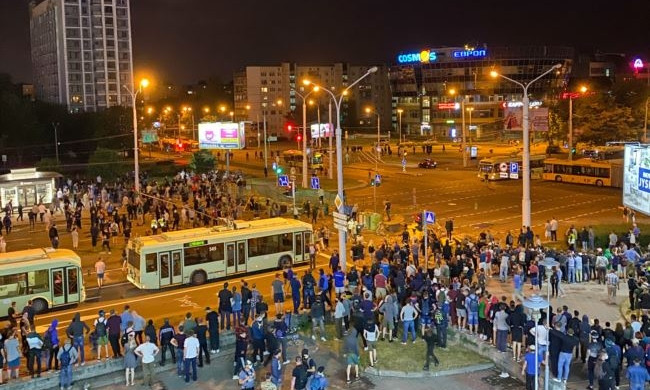 Второй день "Майдана" в Белоруси: в ход пошли коктейли Молотова (ФОТО, ВИДЕО)