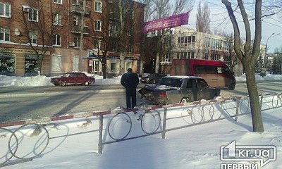 В Кривом Роге произошло ДТП возле вуза