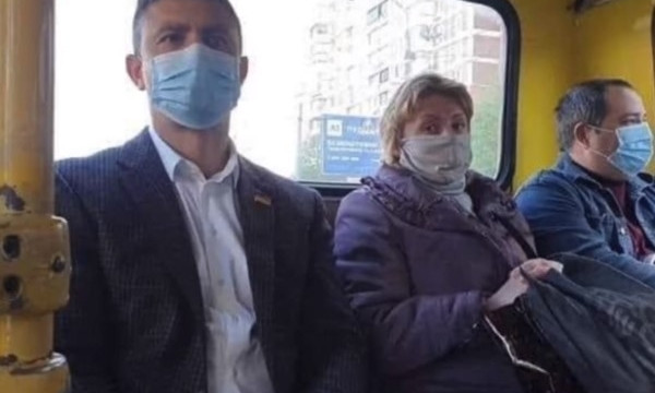 Нардеп Тищенко "зайцем" проехал в столичной маршрутке: за проезд заплатить отказался (ВИДЕО)