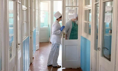 "Бесплатно больницы будут лечить только тяжелые случаи коронавируса", - министр здравоохранения