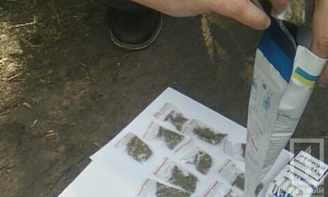 В Кривом Роге задержан мужчина с марихуаной "на руках"