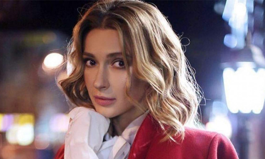 Плесень, пыль, тараканы и жуки: певица TAYANNA рассказала, как возвращалась на поезде с "Черноморских игр"