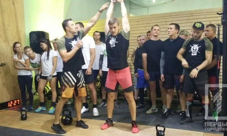 Кто кого? - в  Кривом Роге прошел турнир по кроссфиту между копами и жителями города