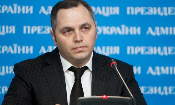 Портнов добивается ареста всех активов Порошенко