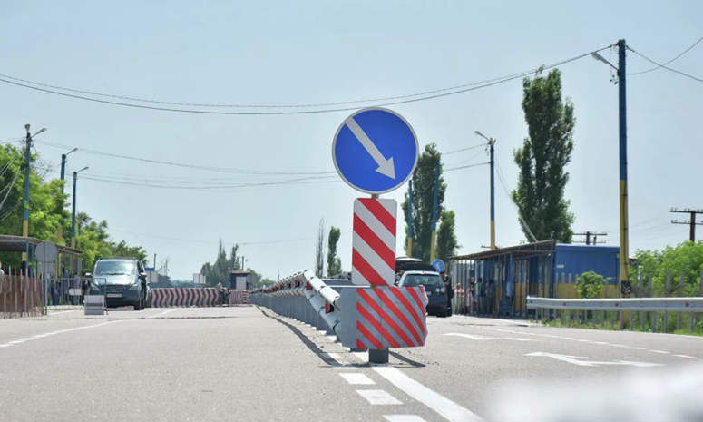 Украина открывает границу с Крымом