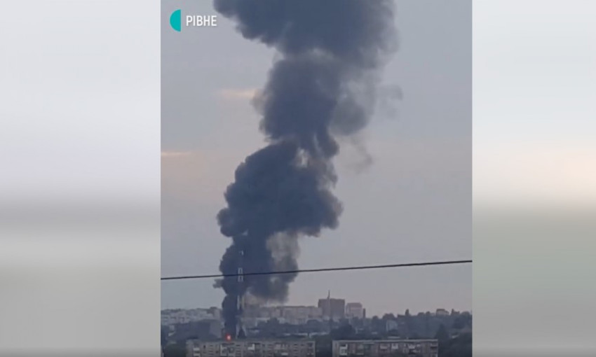 В Ровно на подстанции ЧП: клубы дыма поднялись в небо (ВИДЕО)