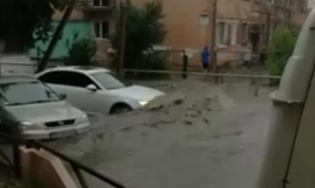 Во Львове и Львовской области пронеслась буря: есть погибшая (ФОТО, ВИДЕО)