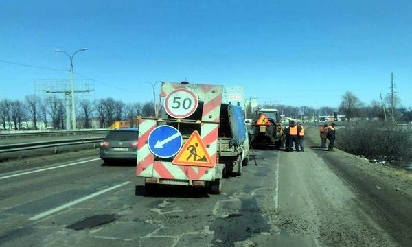 Укравтодор сообщил когда Украина полностью откажется от ямочного ремонта