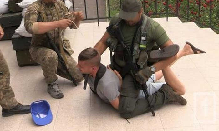 Версия военкома: Криворожского журналиста ранили из самодеятельности