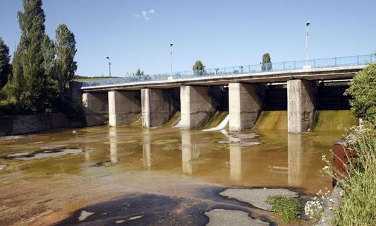 Оккупанты придумали способ поставки в Крым пресной воды