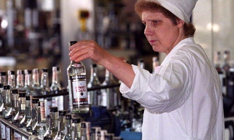 Из-за "дыры" в законодательстве работа украинских спиртзаводов парализована