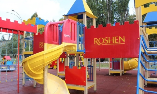 Roshen закрывает проект по строительству детских площадок