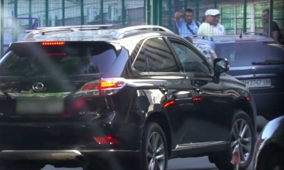 Незадекларовані службові авто