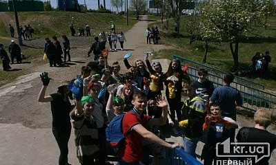 Криворожане устроили субботник в балке Калетина