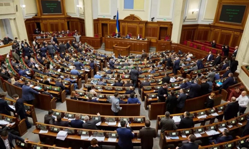 "Слуги народа" могут заменить 4 министров, в том числе - МИД и Минздрав