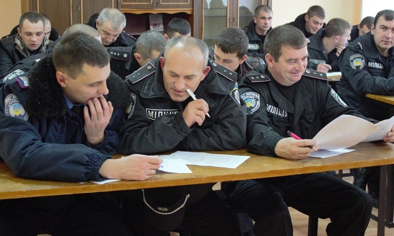 Криворожские полицейские несогласны с аттестацией и готовят иск в суд