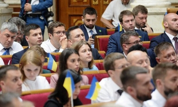 В "Слуге народа" оскандалились с требованием платить "в конвертах" за каждый законопроект