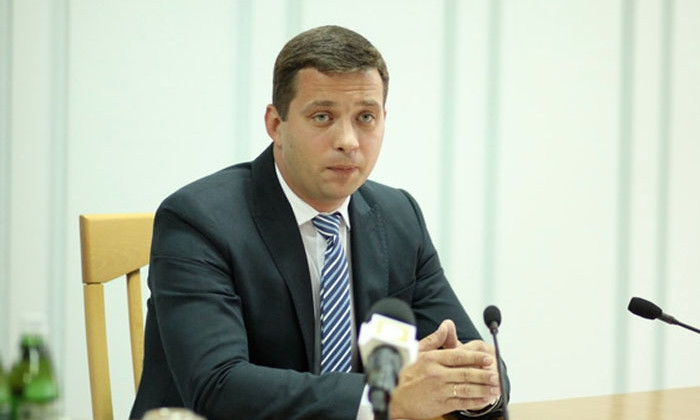 "Не маринуйте людей, а работайте" - заммэра по вопросам ЖКХ А. Катриченко