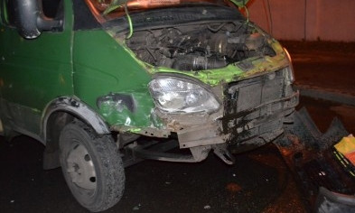 В Кривом Роге Daewoo Sens врезался в маршрутное такси