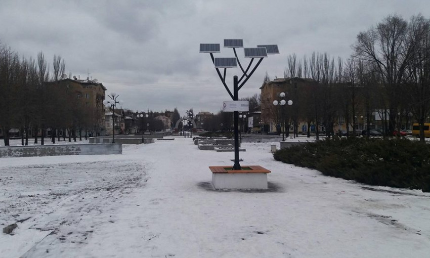 В Кривом Роге "выросло" солнечное дерево