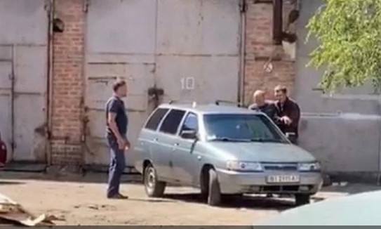  Взявший в заложники начальника УГРО полтавчанин - участник ООС Скрипник Роман: он озвучил свое требование (ФОТО, ВИДЕО)
