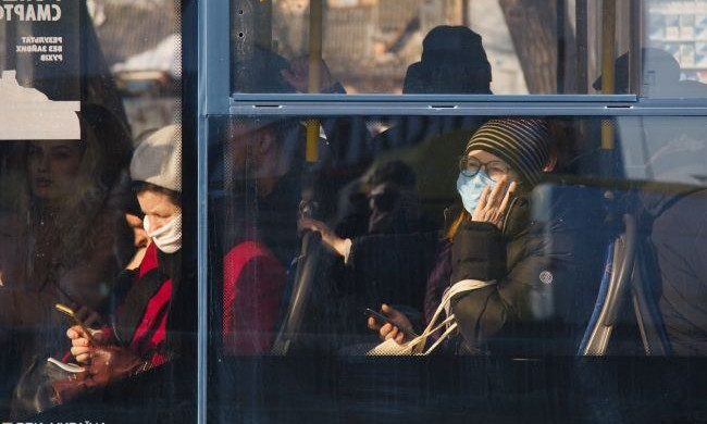 «Не еду я – значит не едет никто!»: в Запорожье «лишний» пассажир заблокировал движение автобуса (ВИДЕО)