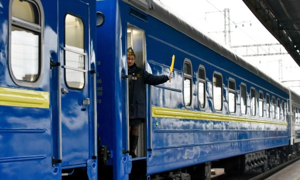 Стало известно, сколько человек встретят 2021 год в поездах