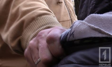 Драка в Покровском райсовете Кривого Рога: поссорились депутаты от «Оппоблока» и «Свободы»
