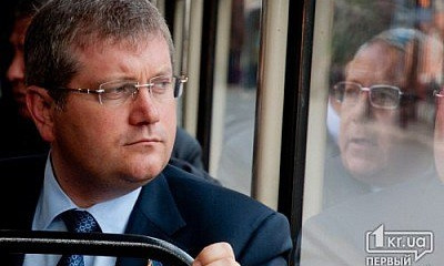 Бедный папа, богатая мама: сколько денег на счетах жен криворожских нардепов?