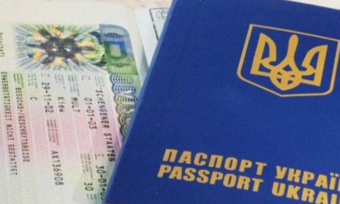 На Днепропетровщине почти 117 тысяч граждан получили загранпаспорта