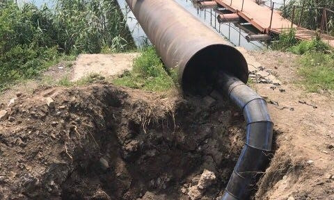 "Нет порывам": "Кривбассводоканал" заменил старую трубу на Валявской
