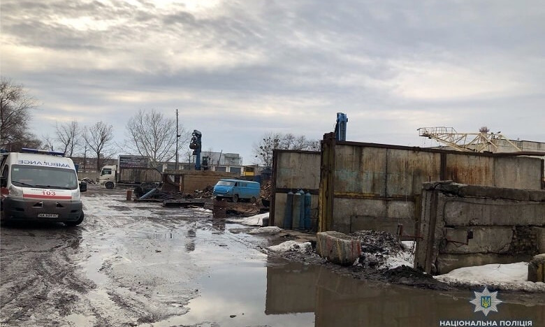 Страшна знахідка: новонароджене немовля знайдемо у смітті – шукають горе-матір