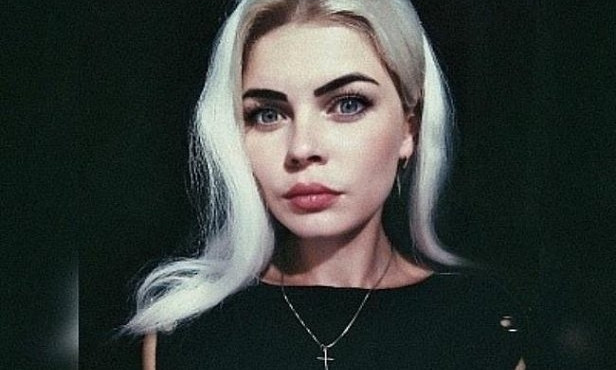 К трагедии могли привести наушники. Смерть молодой девушки всколыхнула соцсети