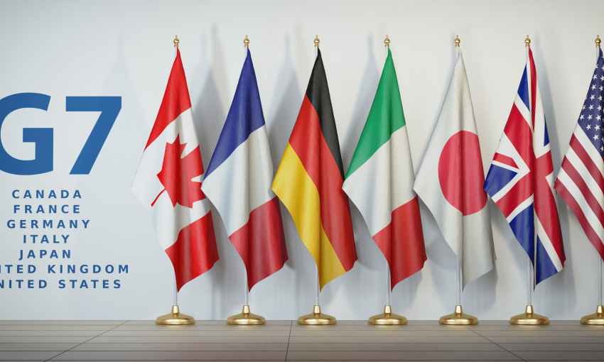 Послы G7 похвалили Украину и заявили о необходимости изменить Конституцию