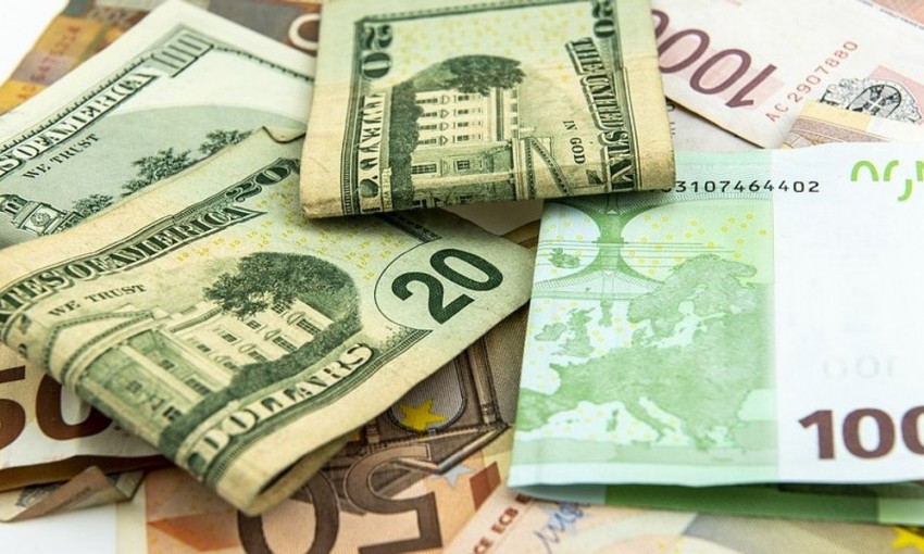 В мире насчитывается 46,8 млн долларовых миллионеров