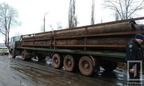 В Кривом Роге задержали "копачей", которые хотели украсть 500 метров металлических труб