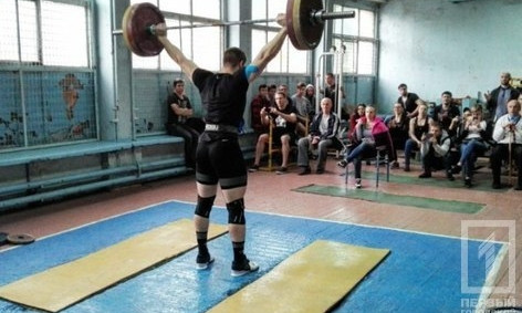 В Кривом Роге прошли соревнования тяжелоатлетов
