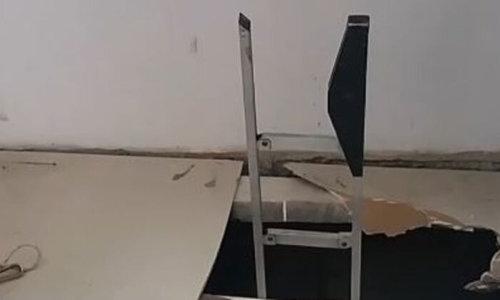В ТЦ под Ровно посетительница с ребёнком на руках провалилась в подвал (ВИДЕО)