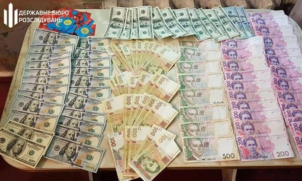600 000 гривен получили пограничники противозаконным способом