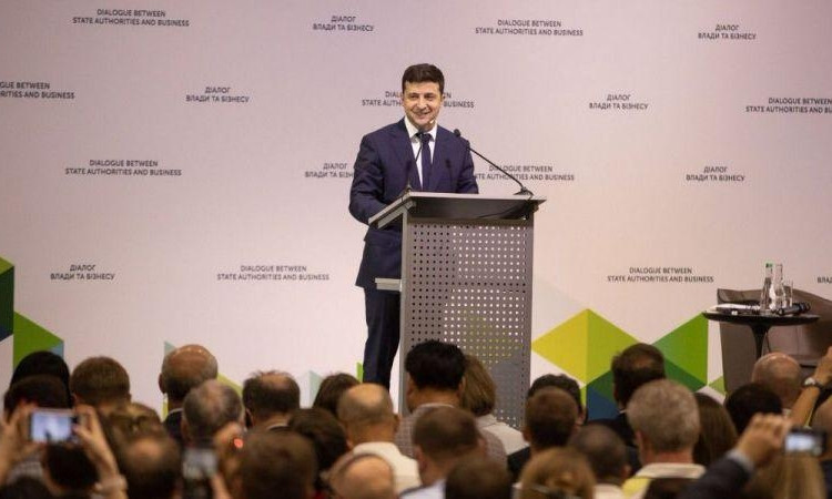Зеленский договорился с украинскими олигархами о финансировании  проектов по всей стране