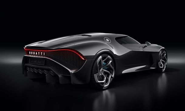Компания Bugatti выпустила свой самый дорогой автомобиль (ВИДЕО)
