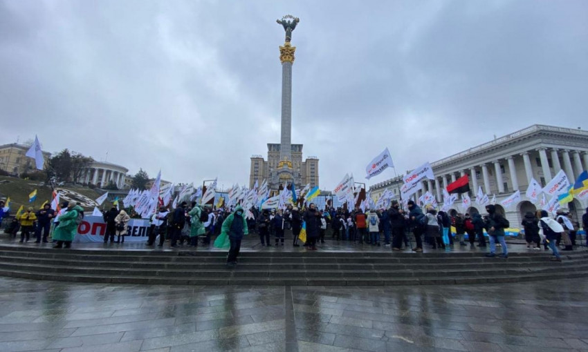 Налоговый Майдан продолжается: протестующие развернули полевую кухню