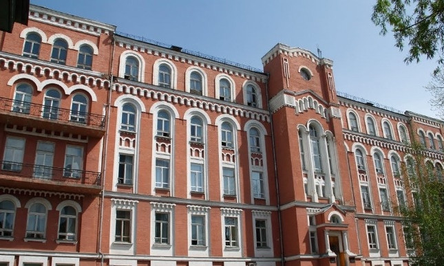 Пожар в "коронавирусной" Александровской больнице: главврач заявила о поджоге (ФОТО)