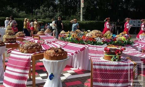 Каравай, каравай, кого хочешь выбирай - в Кривом Роге прошла выставка традиционной выпечки
