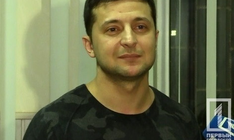Студия "Квартал 95"  вместе с Владимиром Зеленским передали машину скорой помощи бойцам АТО